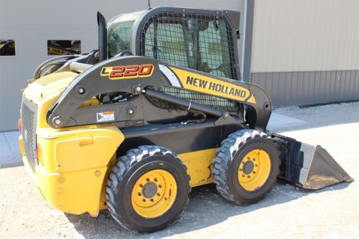 2011 New Holland L220 full