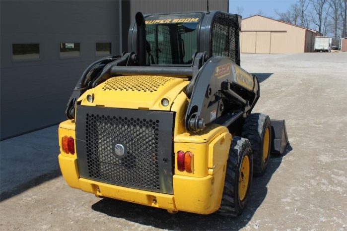 2011 New Holland L220 full
