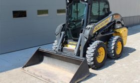 2011 New Holland L220