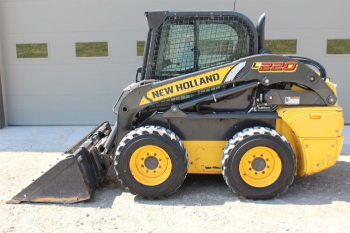 2011 New Holland L220 full