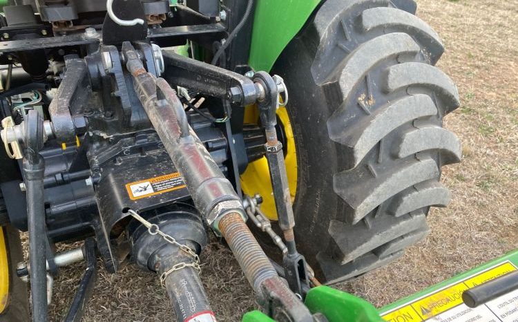 2017 John Deere 3032E full