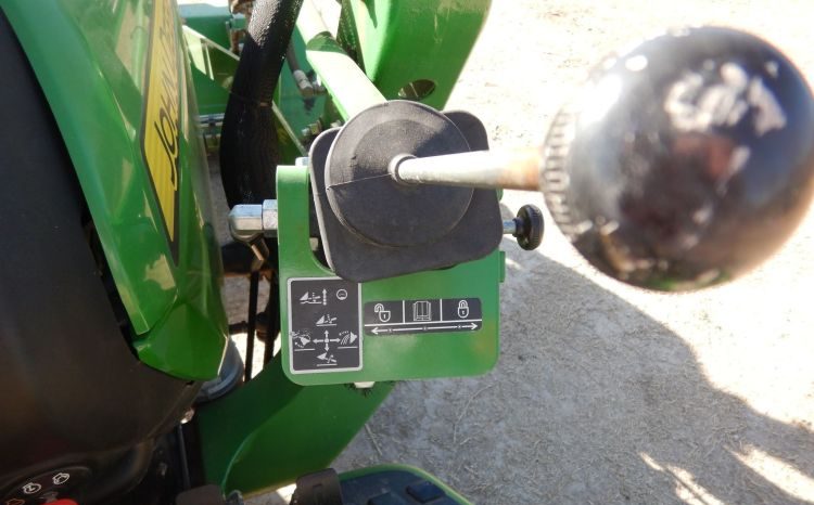 2016 John Deere 3032E full