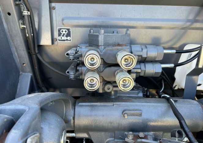 2017 Kubota M6-111 full