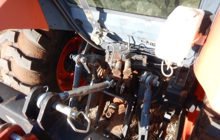 2013 Kubota M7040D full