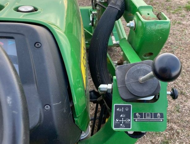 2017 John Deere 3032E full