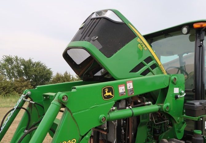 2017 John Deere 5075E full