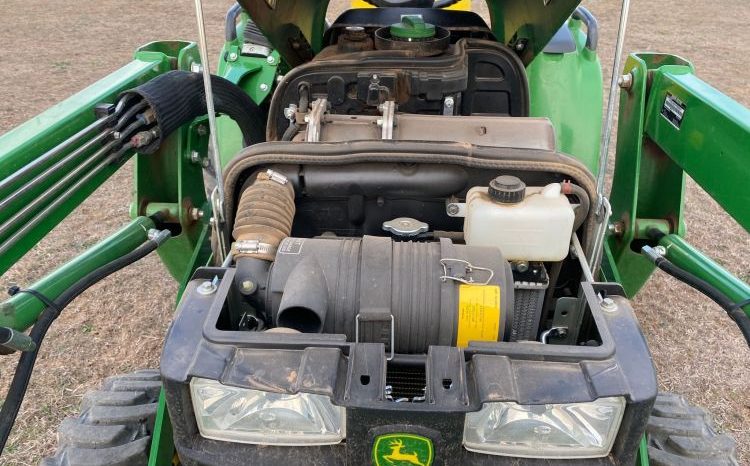 2017 John Deere 3032E full
