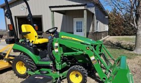 2016 John Deere 1025R