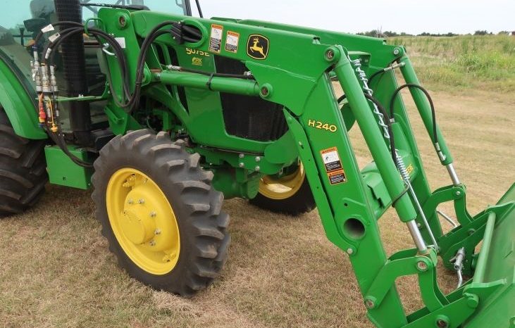 2017 John Deere 5075E full