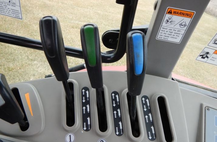 2015 Mahindra 105P full