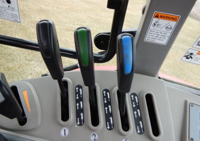 2015 Mahindra 105P full