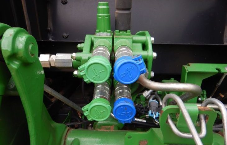 2018 John Deere 6105E full