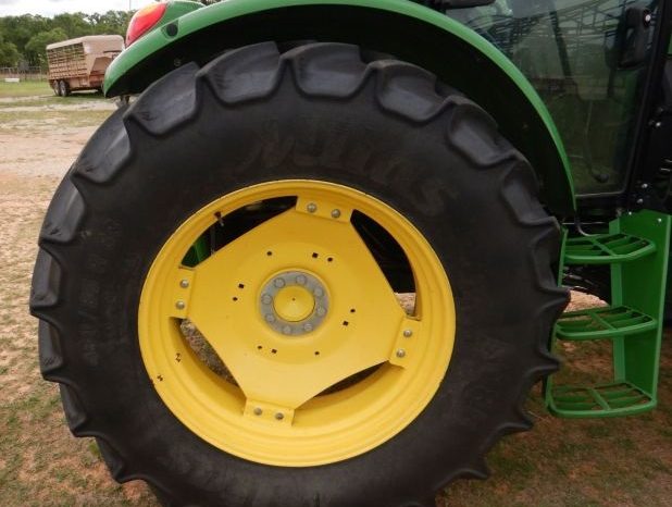 2018 John Deere 6105E full