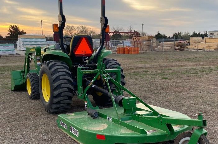 2017 John Deere 3032E full