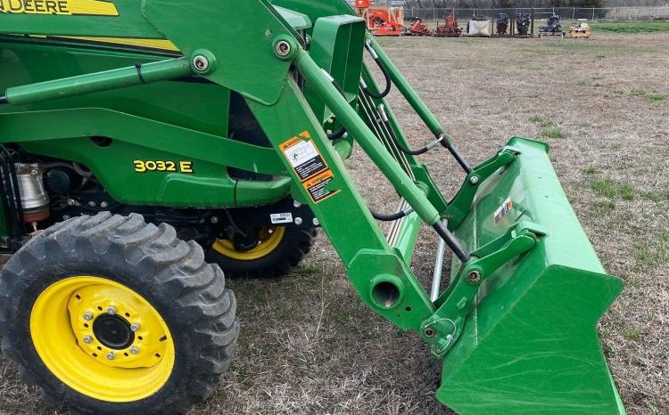 2017 John Deere 3032E full