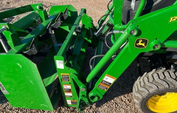 2020 John Deere 1025R MFWD full
