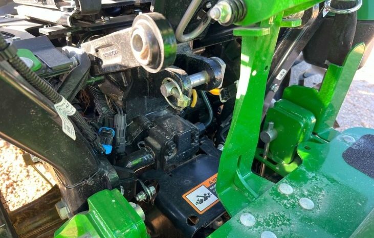2020 John Deere 1025R MFWD full