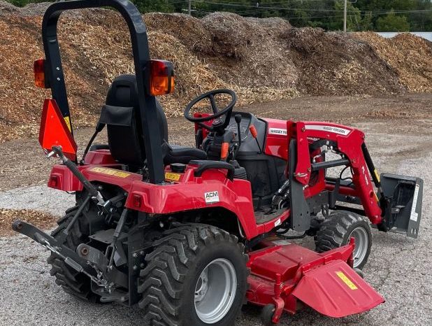 2021 Massey Ferguson GC1723E full
